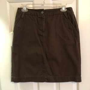 Nice brown skirt, perfect for office to date night